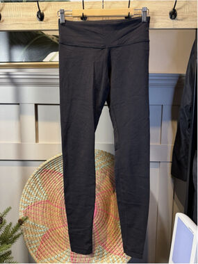 LULULEMON Athletica Yoga Workout Pant Black Tights Sz 6